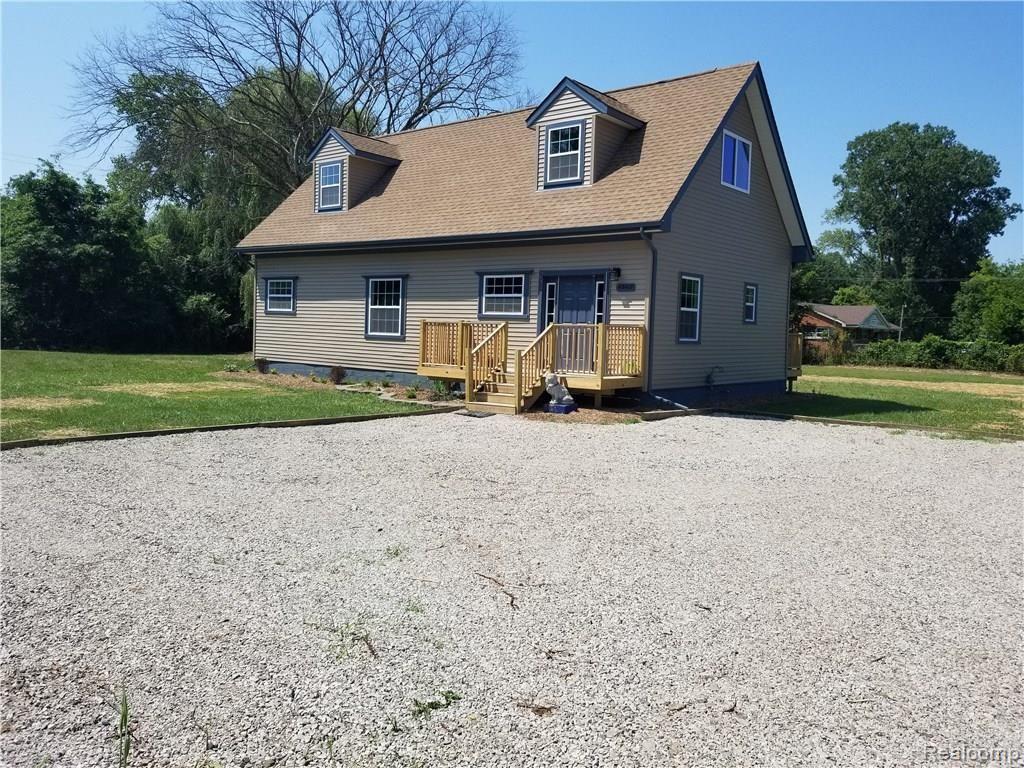 43409 Willow Road Belleville, MI 48111 - Photo 2 of 38 20180804_121759.jpg