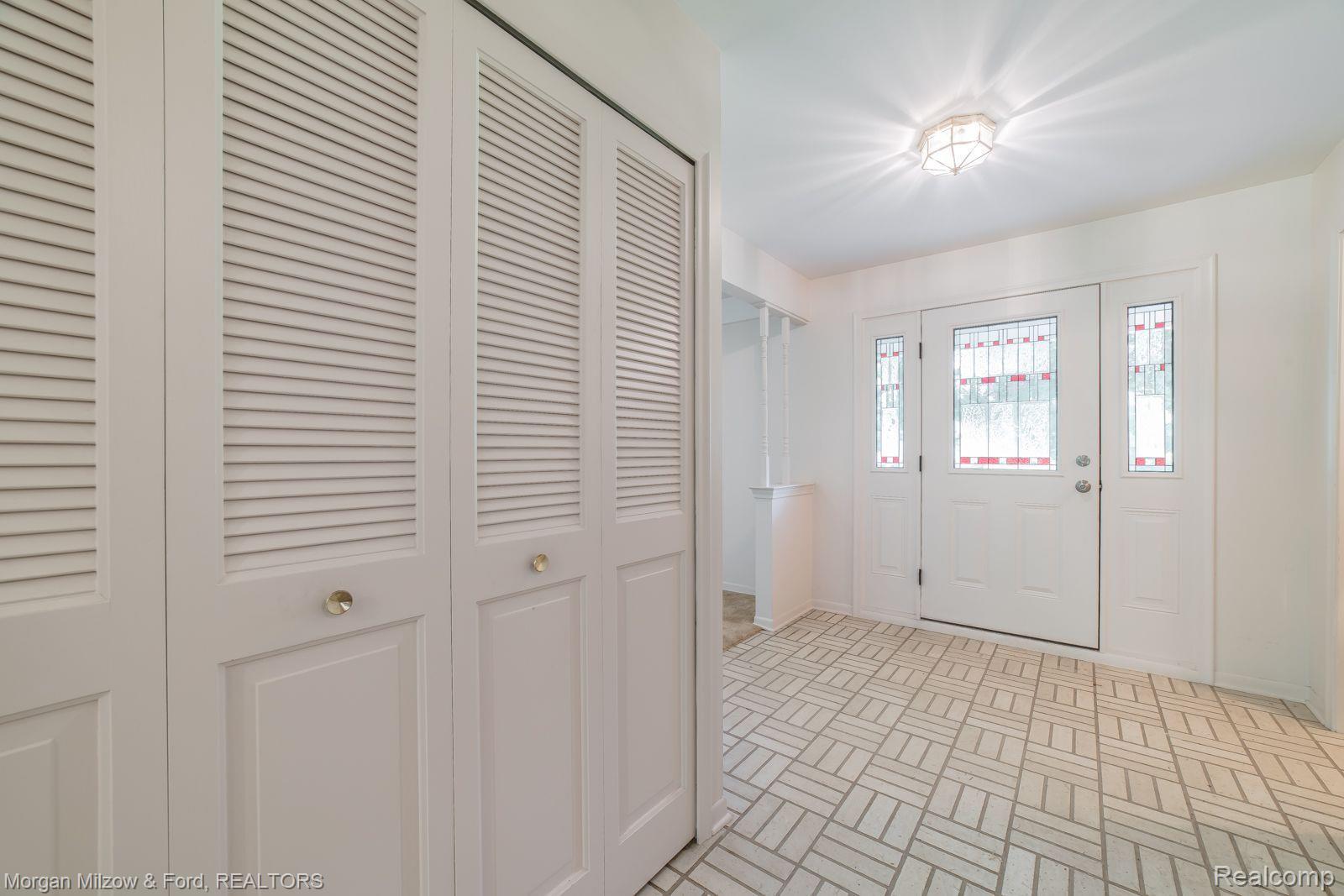 1845 North Livernois Road Rochester, MI 48306 - Photo 7 of 38 Gallery Image 7