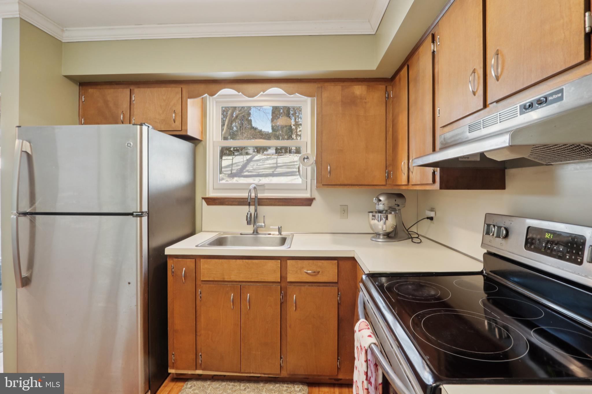 3870 Timothy Lane Bethlehem, PA 18020 - Photo 16 of 30 Charming kitchen.