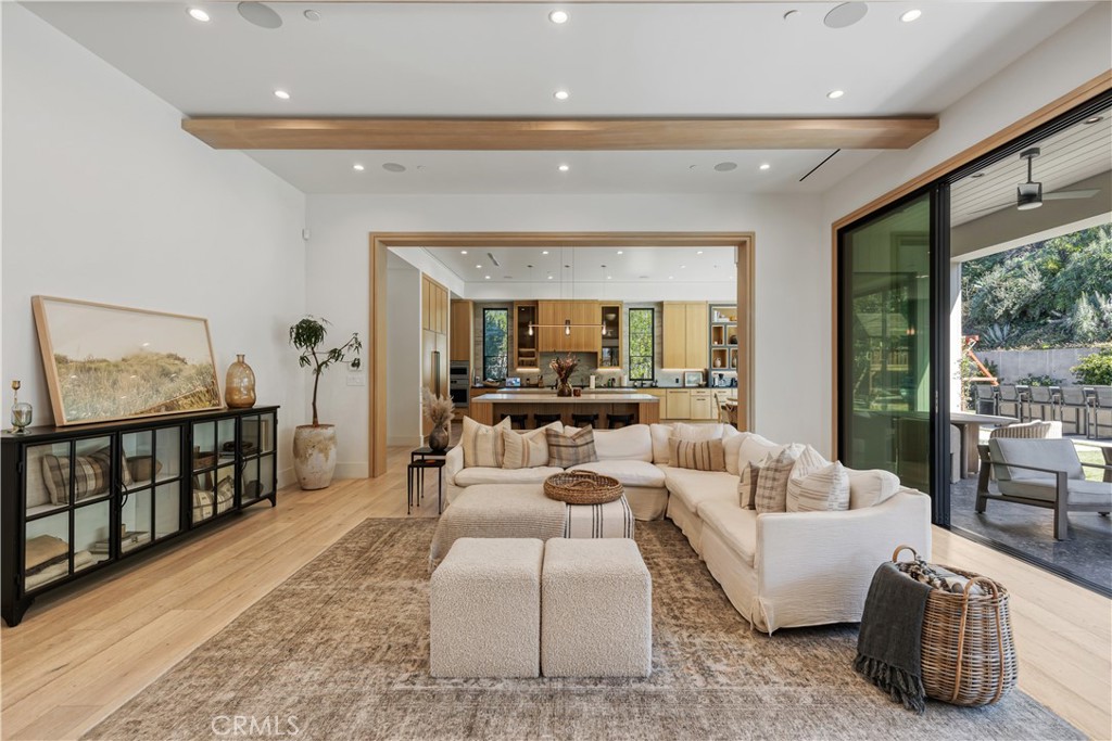 4050 Contera Road Encino, CA 91436 - Photo 27 of 60