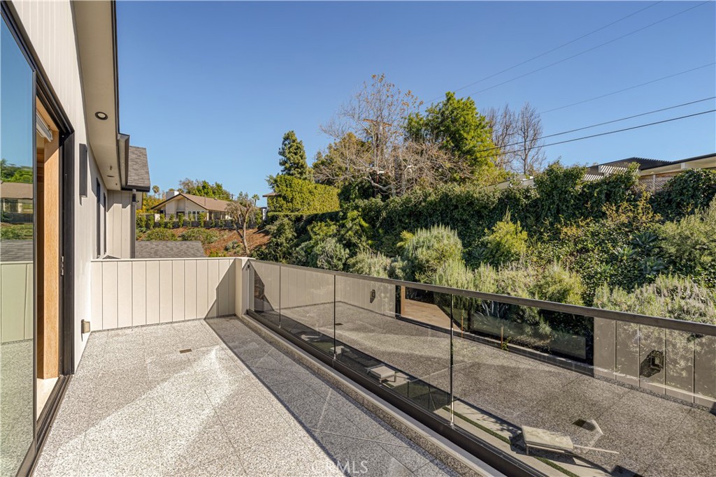 4050 Contera Road Encino, CA 91436 - Photo 35 of 60