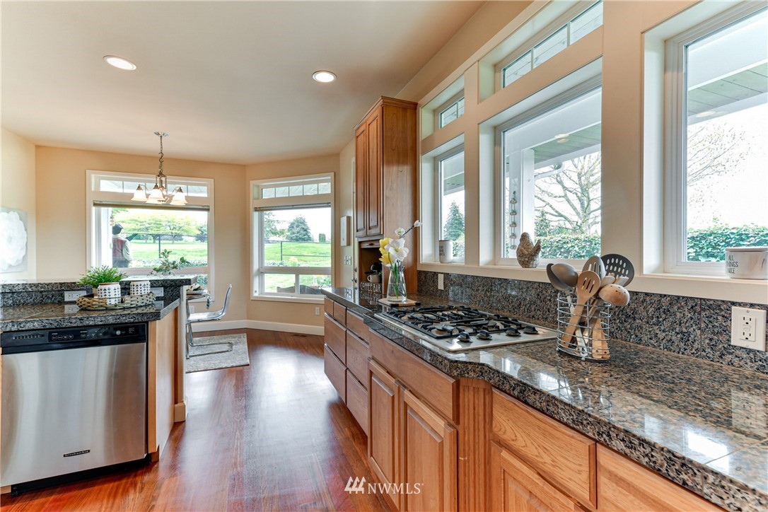 407 Rockefeller Avenue Everett, WA 98201 - Photo 18 of 40 Gallery Image 18