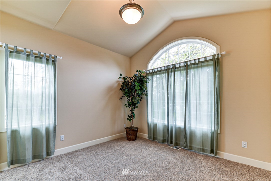407 Rockefeller Avenue Everett, WA 98201 - Photo 30 of 40 Gallery Image 30