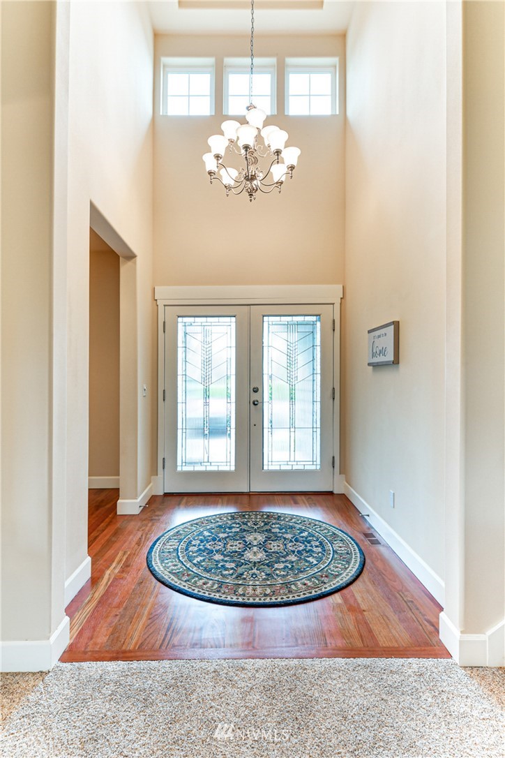 407 Rockefeller Avenue Everett, WA 98201 - Photo 4 of 40 Gallery Image 4
