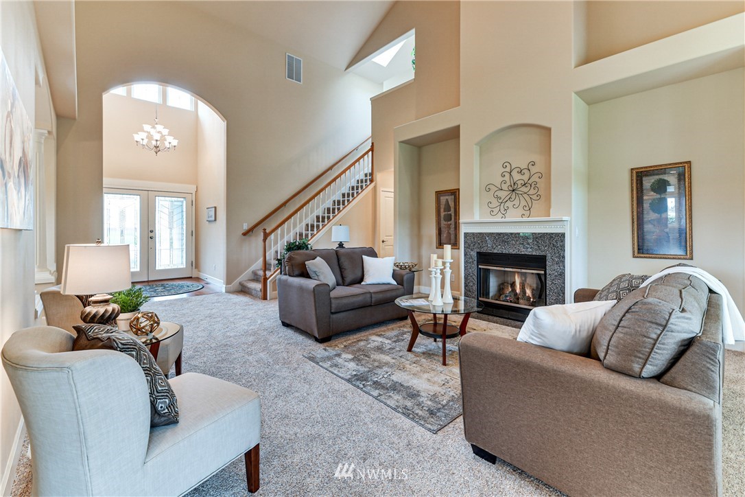 407 Rockefeller Avenue Everett, WA 98201 - Photo 5 of 40 Gallery Image 5