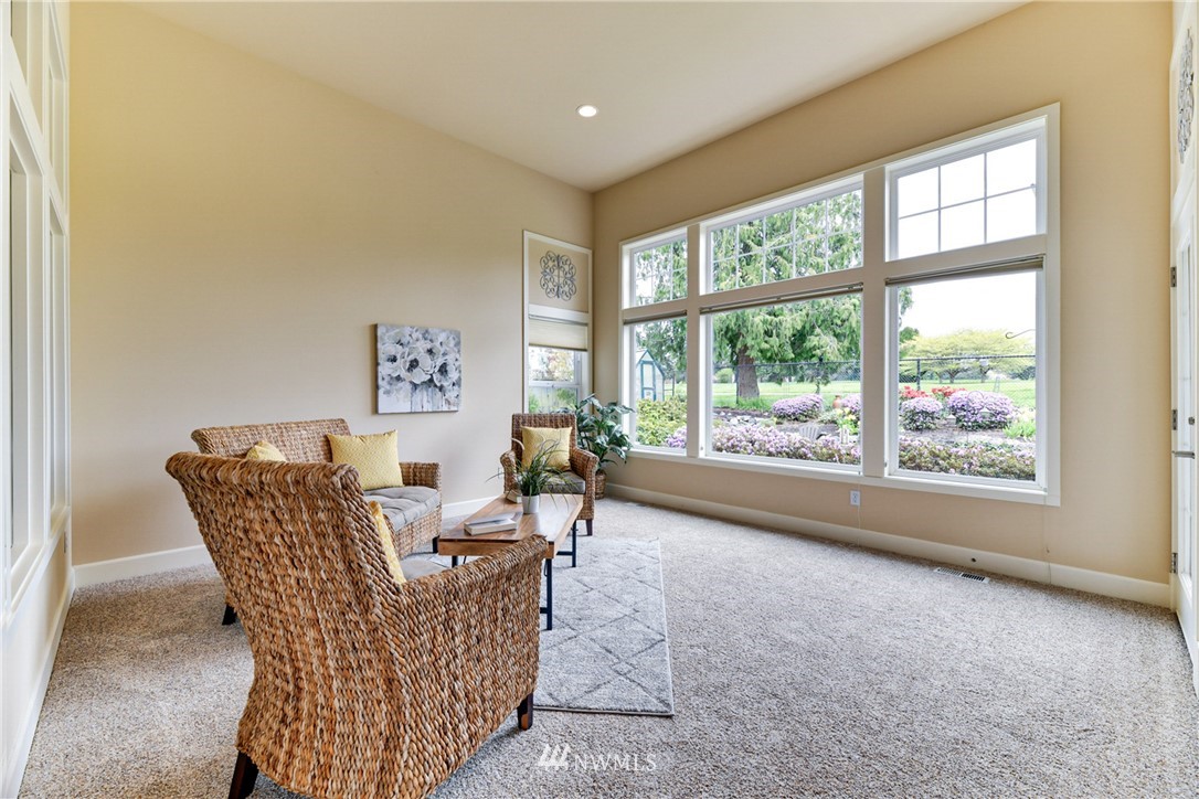 407 Rockefeller Avenue Everett, WA 98201 - Photo 8 of 40 Gallery Image 8