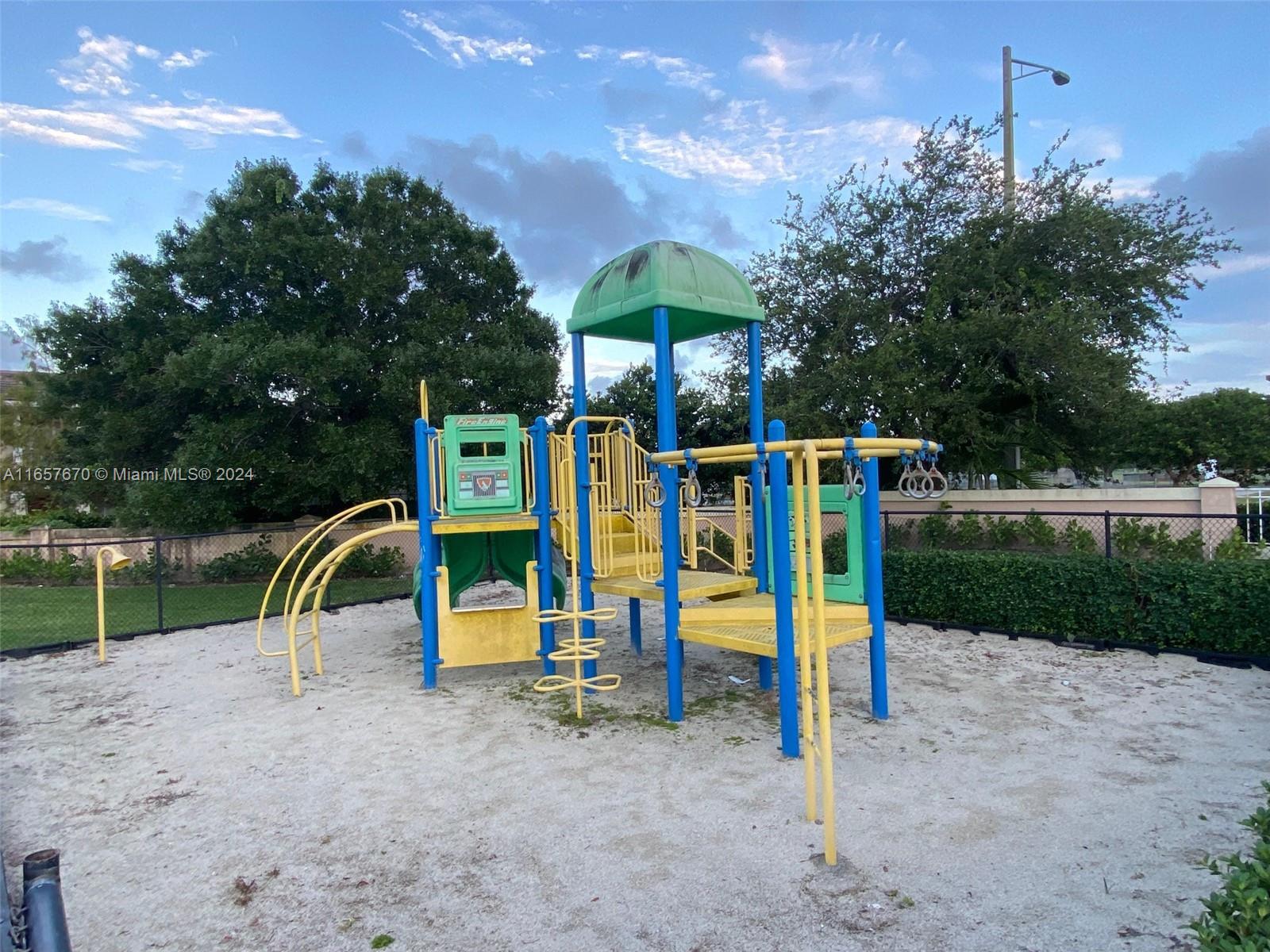 5011 Wiles Road, Unit 207 Coconut Creek, FL 33073 - Photo 12 of 18