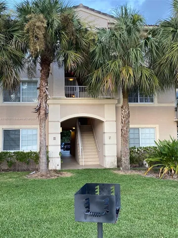 $285,000 | 5011 Wiles Road, Unit 207, Coconut Creek, FL 33073