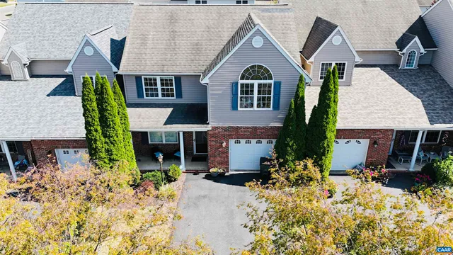 front view of house with a yard