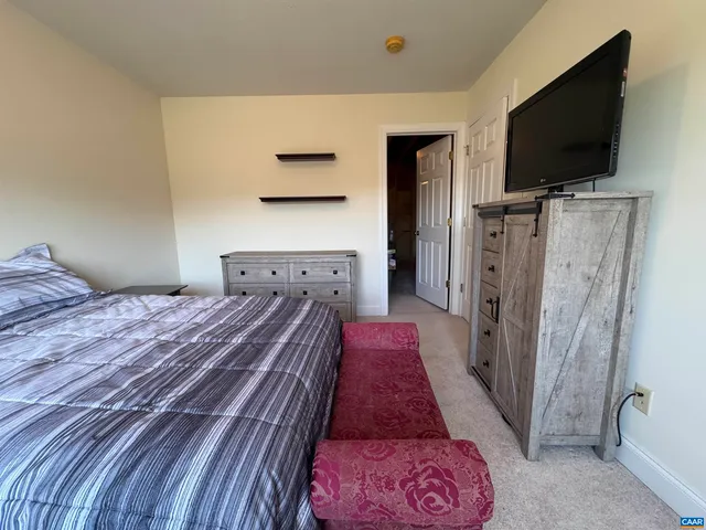 $357,900 | 20 East Pk Vw Drive, Staunton, VA 24401