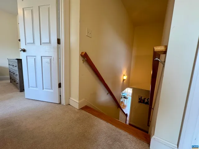 $357,900 | 20 East Pk Vw Drive, Staunton, VA 24401