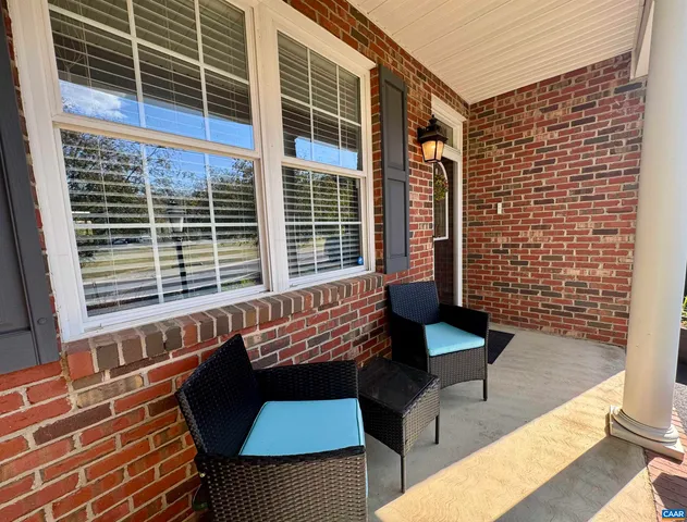 $357,900 | 20 East Pk Vw Drive, Staunton, VA 24401