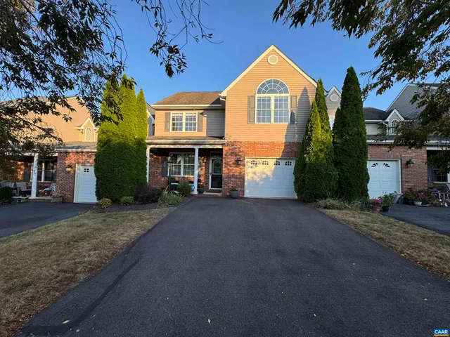 $357,900 | 20 East Pk Vw Drive, Staunton, VA 24401