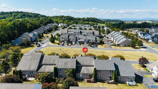 $357,900 | 20 East Pk Vw Drive, Staunton, VA 24401