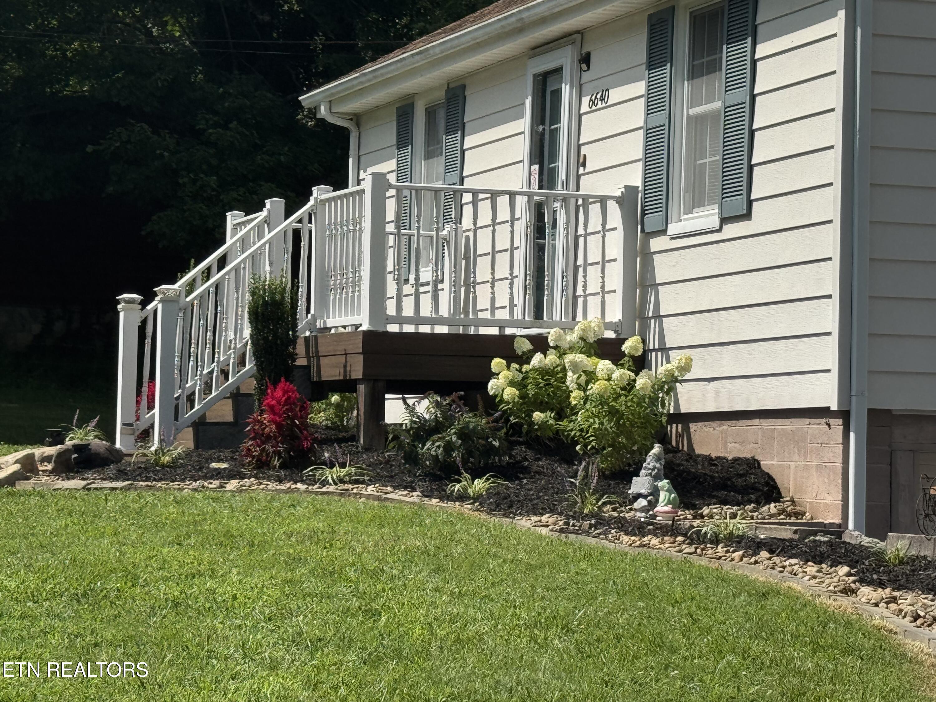 6640 Kern Road Knoxville, TN 37918 - Photo 3 of 29 IMG_1428