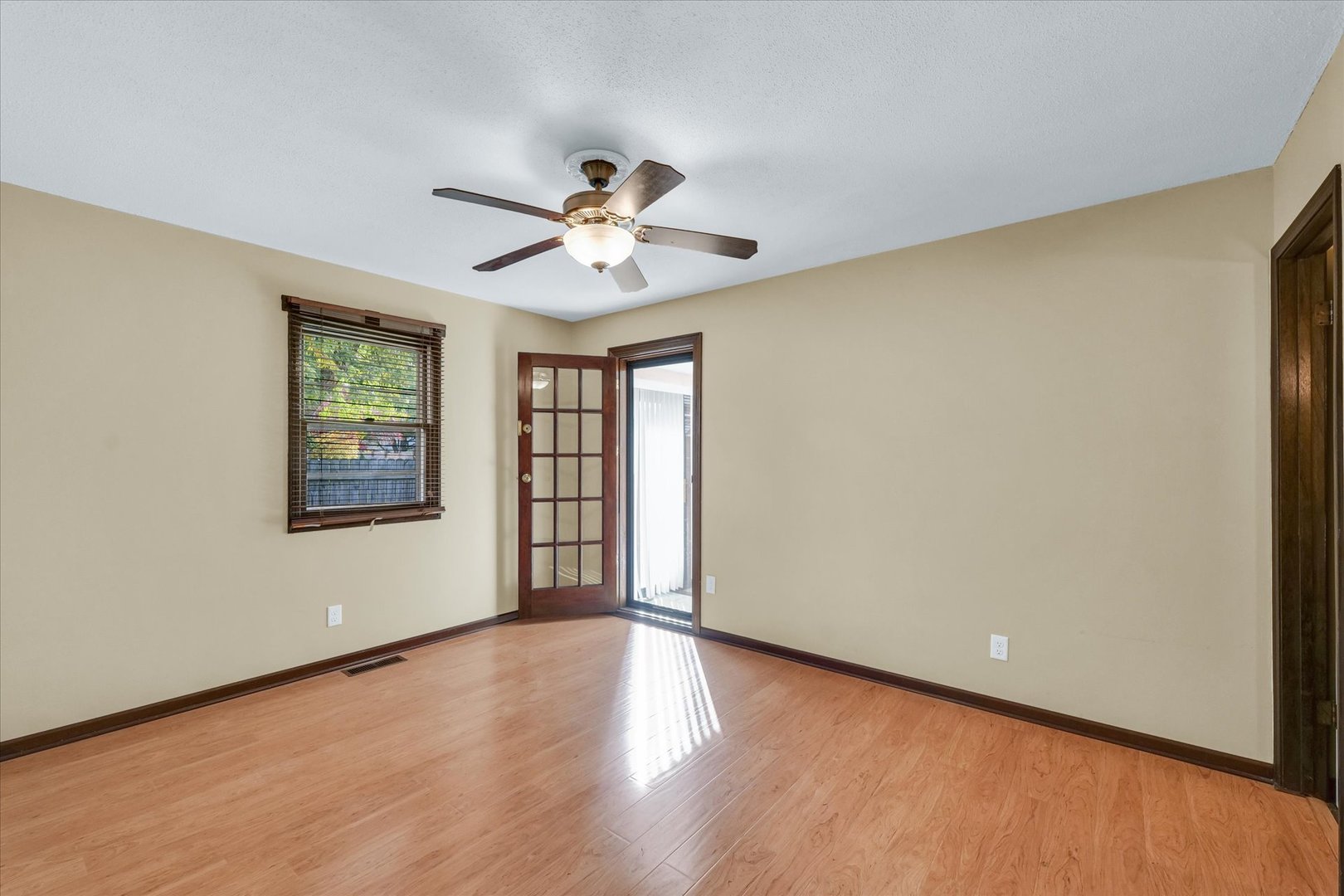 2120 Georgetown Circle Champaign, IL 61821 - Photo 19 of 39 Gallery Image 19