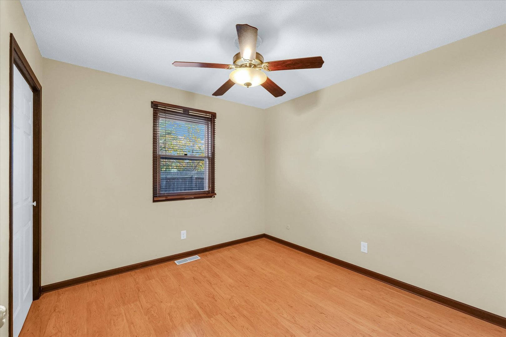 2120 Georgetown Circle Champaign, IL 61821 - Photo 28 of 39 Gallery Image 28