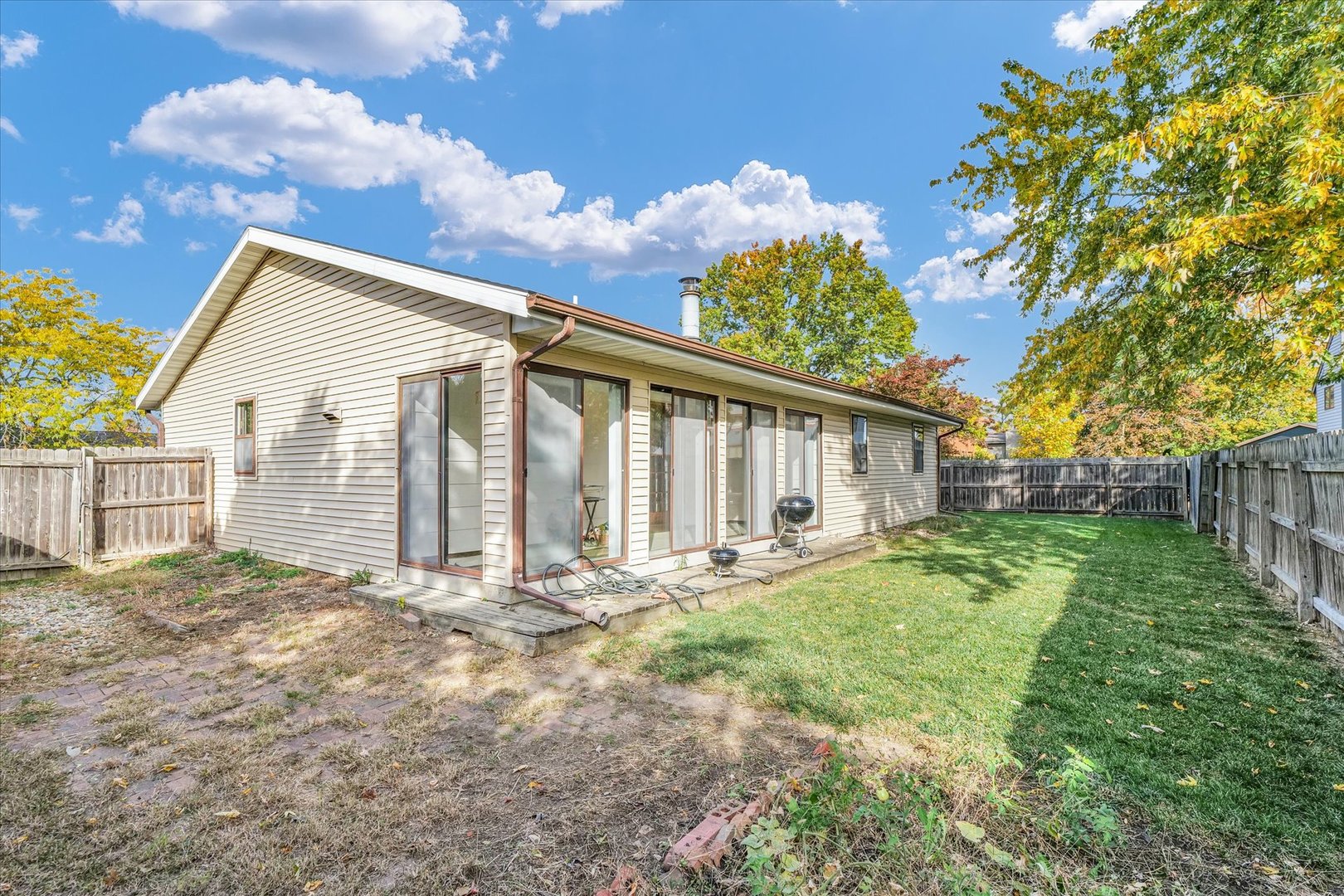 2120 Georgetown Circle Champaign, IL 61821 - Photo 34 of 39 Gallery Image 34