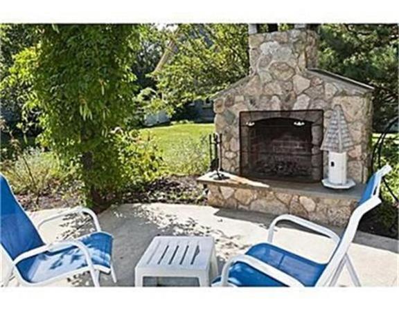 128 Clapp Road Scituate, MA 02066 - Photo 11 of 30 Gallery Image 11