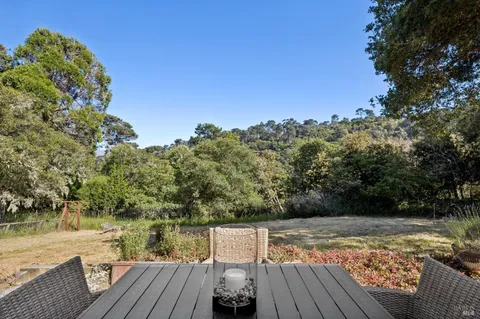 $1,725,000 | 95 Via De La Vista, Inverness, CA 94937