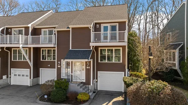 $400,000 | 101 South Avenue, Unit 501, Attleboro, MA 02703