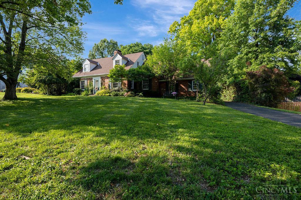404 Oliver Road Wyoming, OH 45215 - Photo 6 of 50 Gallery Image 6