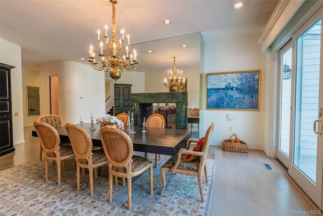 $3,850,000 | 735 Remsens Lane, Upper Brookville, NY 11771