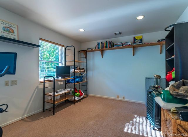 $3,850,000 | 735 Remsens Lane, Upper Brookville, NY 11771