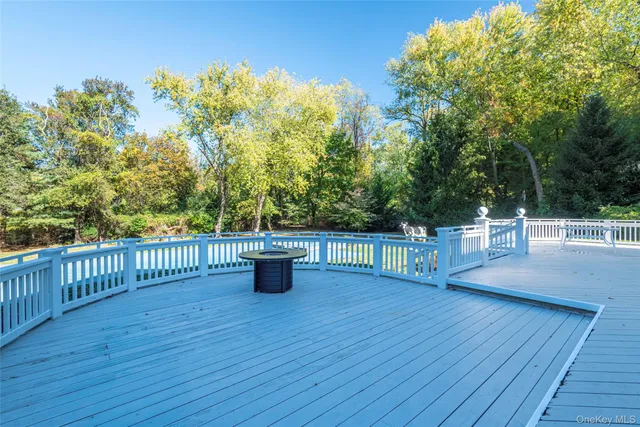 $3,850,000 | 735 Remsens Lane, Upper Brookville, NY 11771