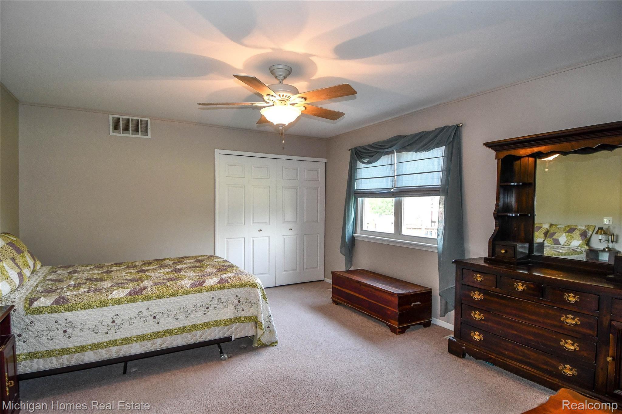 14037 North Hogan Road Linden, MI 48451 - Photo 22 of 67 DSC_1707 (2).jpg