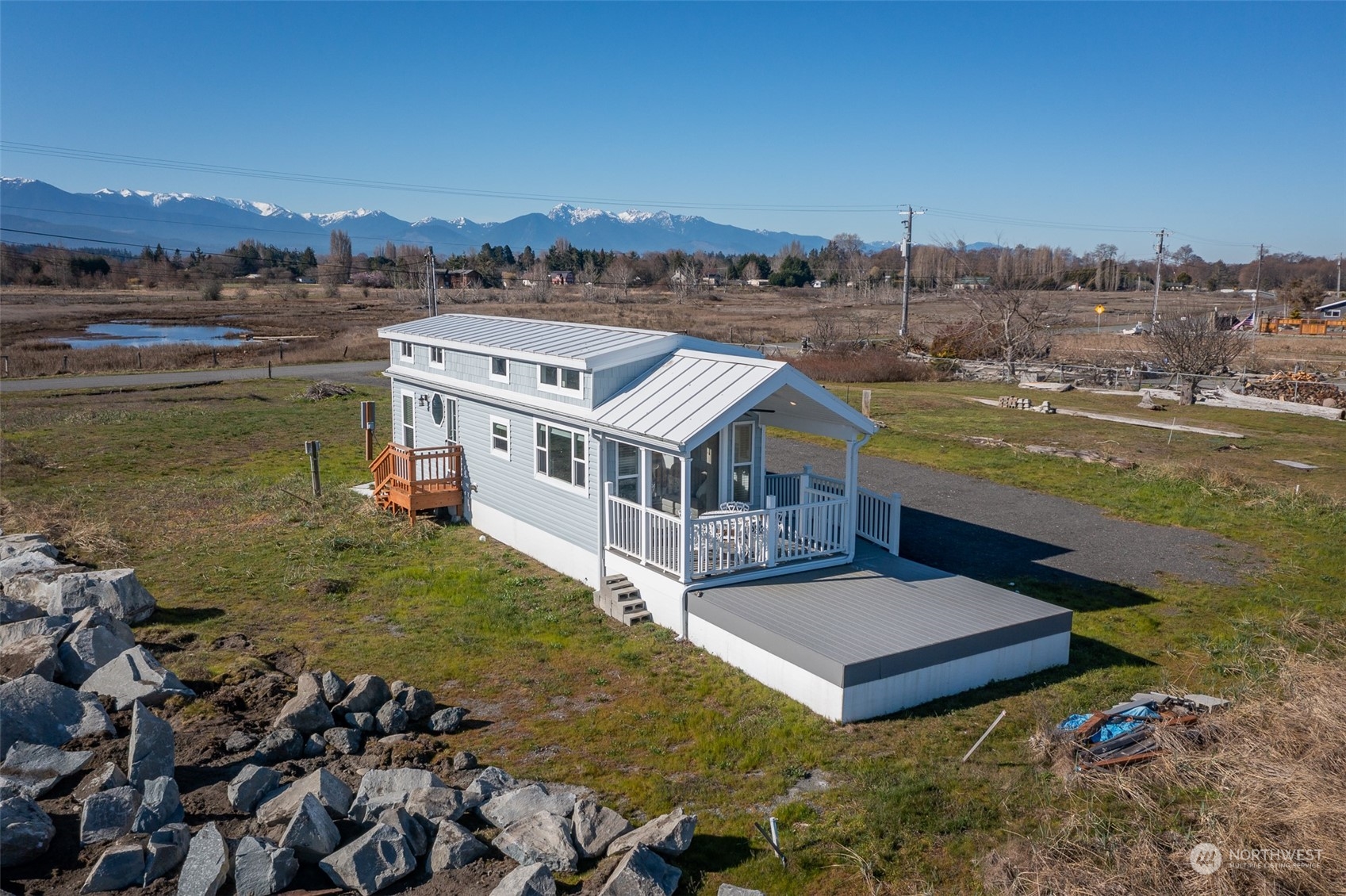 371 3 Crabs Road Sequim, WA 98382 - Photo 6 of 40 Gallery Image 6