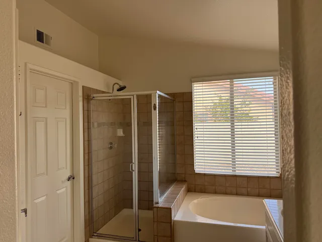 $2,800 | 44180 Camino Lavanda, La Quinta, CA 92253