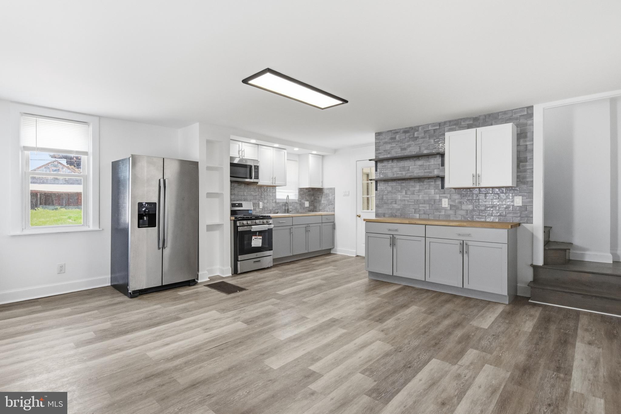 586 Baltimore Street Hanover, PA 17331 - Photo 5 of 23 Kitchen