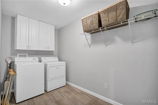 $425,000 | 1009 Summer Tree Drive, Ballwin, MO 63011