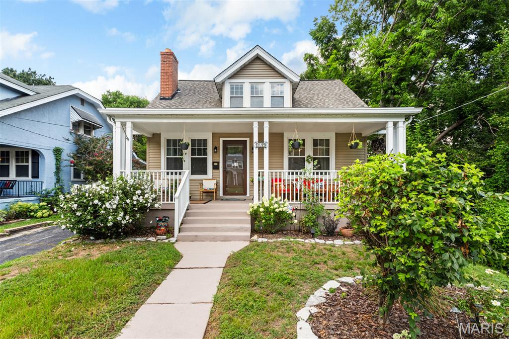 329 Stark Court Webster Groves, MO 63119 - Photo 3 of 63 Gallery Image 3