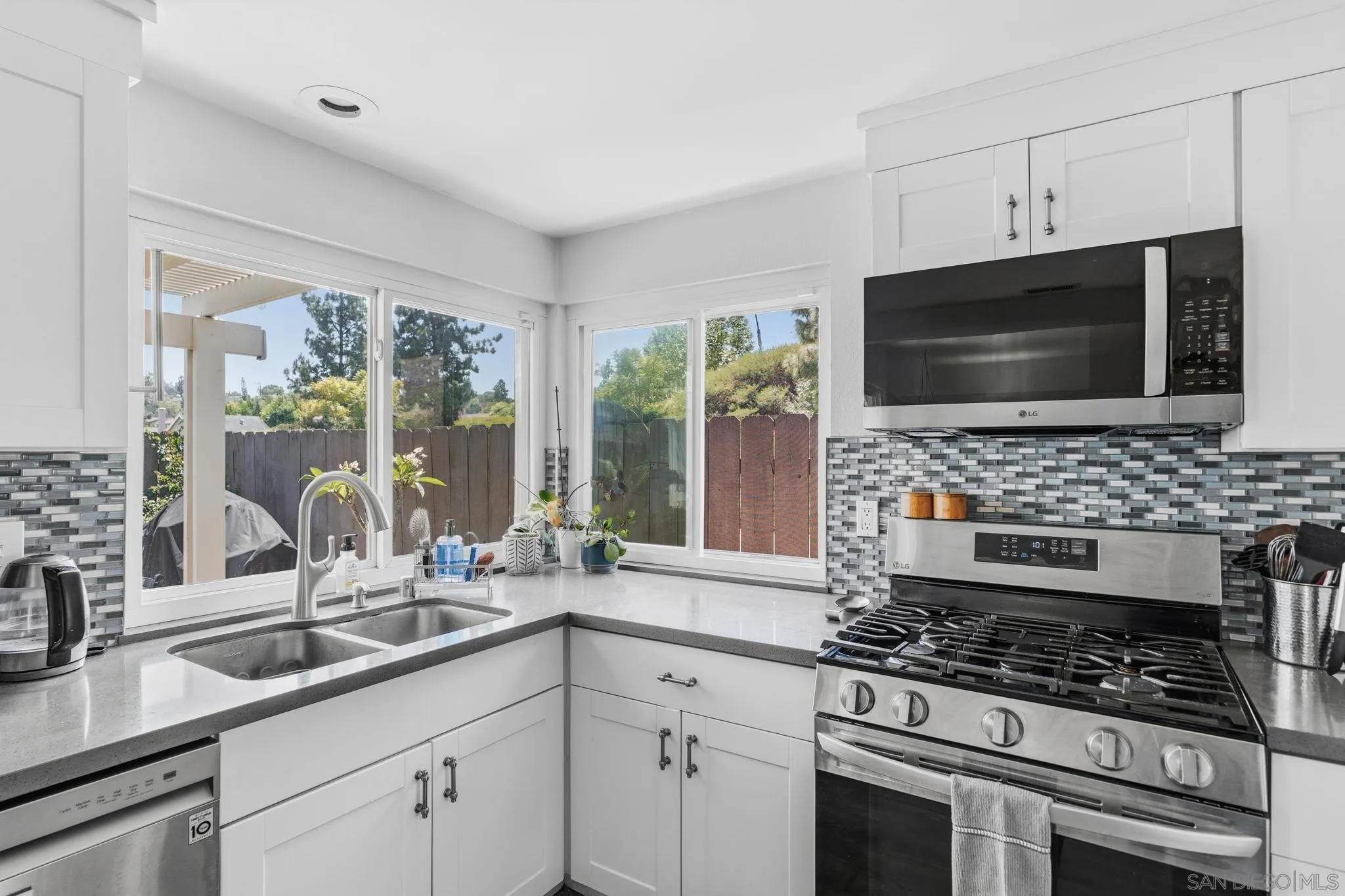 10131 Canyonridge Place Spring Valley, CA 91977 - Photo 19 of 22