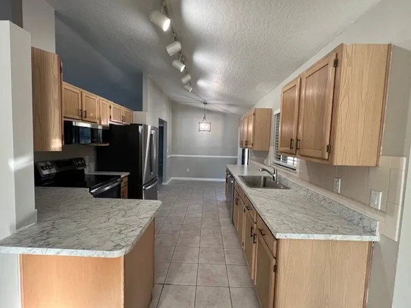 $2,000 | 762 Bayfront Terrace, Sebastian, FL 32958