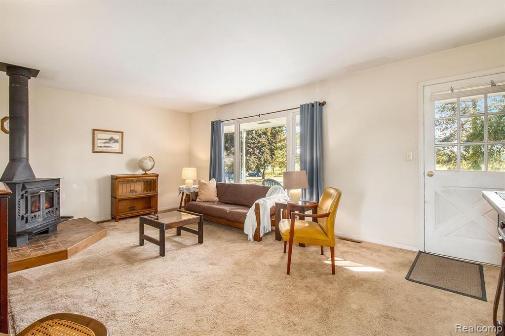 6185 Allen Road Fenton, MI 48430 - Photo 8 of 20