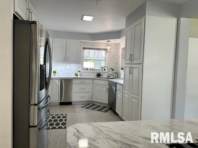 $324,900 | 1903 Mound Road, Jacksonville, IL 62650