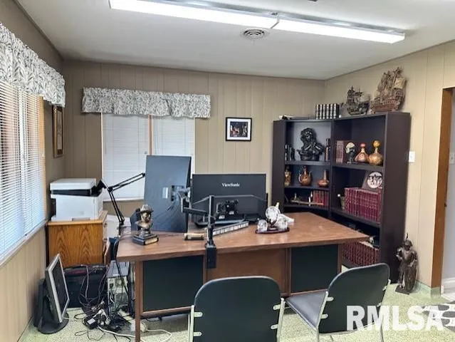 $324,900 | 1903 Mound Road, Jacksonville, IL 62650