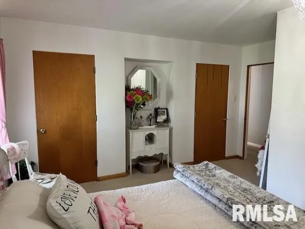 $298,500 | 1903 Mound Road, Jacksonville, IL 62650