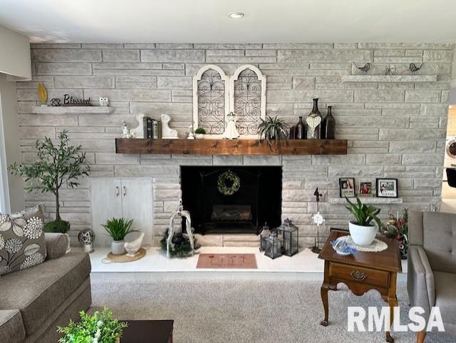 1903 Mound Road Jacksonville, IL 62650 - Photo 3 of 58