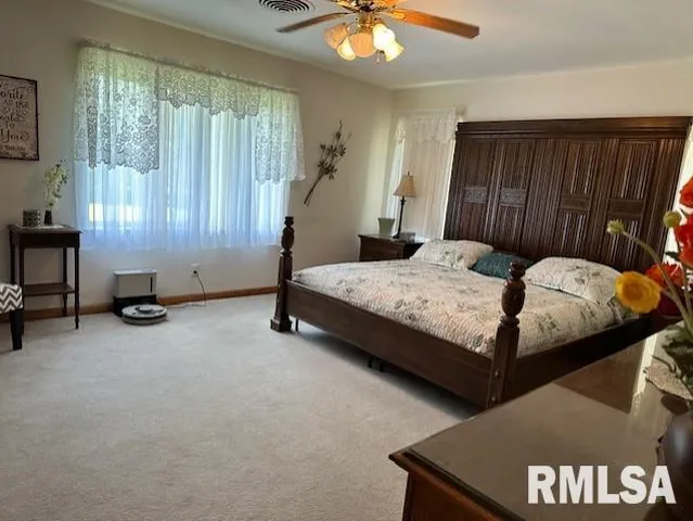 $324,900 | 1903 Mound Road, Jacksonville, IL 62650