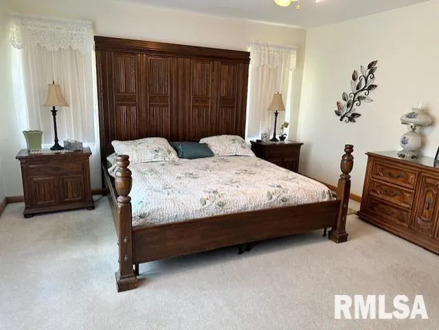 $324,900 | 1903 Mound Road, Jacksonville, IL 62650