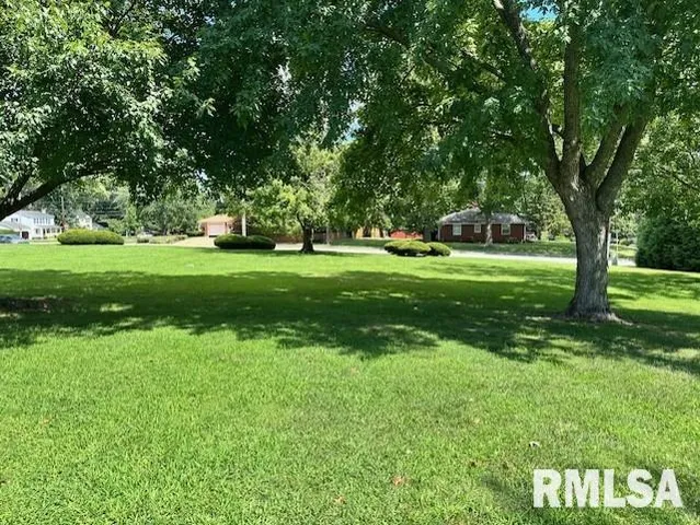 $324,900 | 1903 Mound Road, Jacksonville, IL 62650