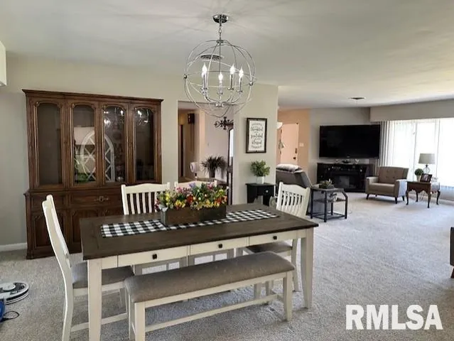 $324,900 | 1903 Mound Road, Jacksonville, IL 62650