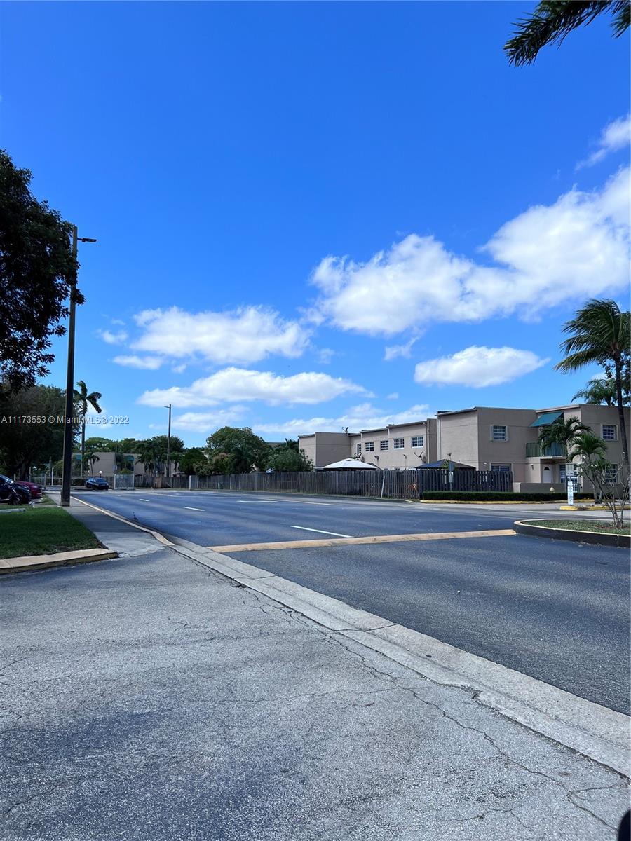 2075 Southwest 122nd Avenue, Unit 320 Miami, FL 33175 - Photo 33 of 38 a view of a town with big trees