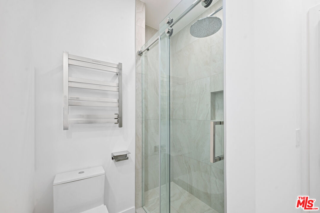 5566 Spring Hill Court Westlake Village, CA 91362 - Photo 48 of 66 a bathroom with a shower