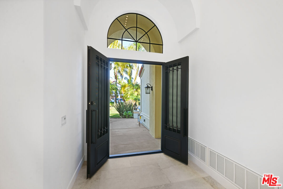 5566 Spring Hill Court Westlake Village, CA 91362 - Photo 5 of 66