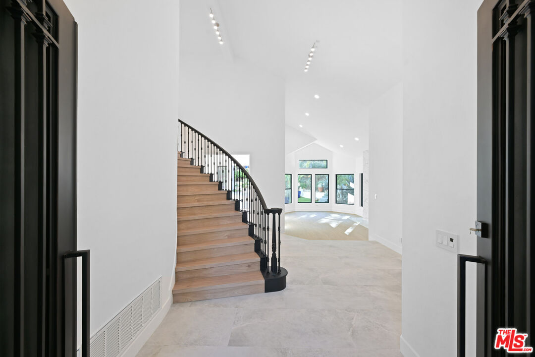 5566 Spring Hill Court Westlake Village, CA 91362 - Photo 8 of 66